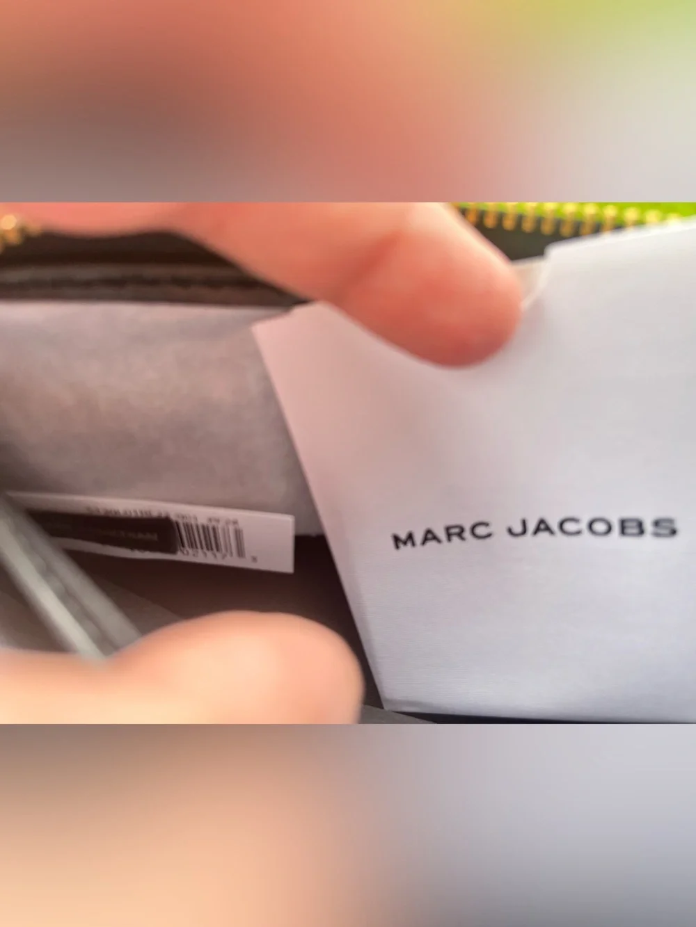 Marc Jacobs sleek pebble